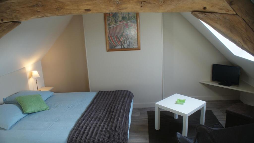 Bed and Breakfast La Maison D'A Cote Alençon Zimmer foto