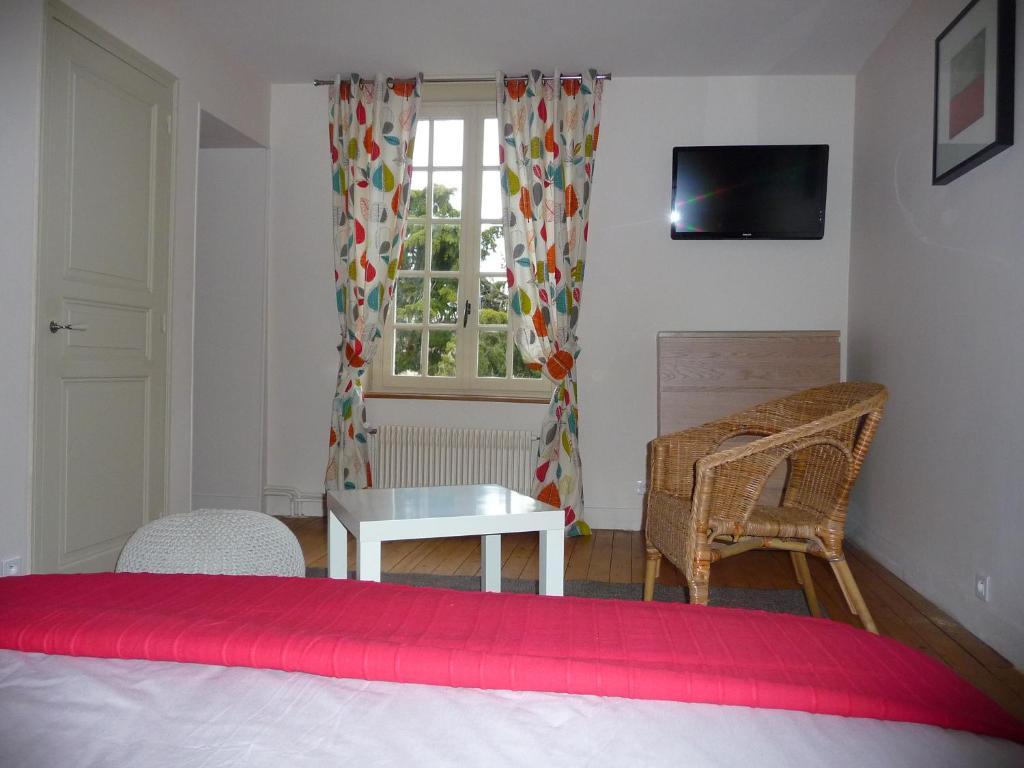 Bed and Breakfast La Maison D'A Cote Alençon Zimmer foto