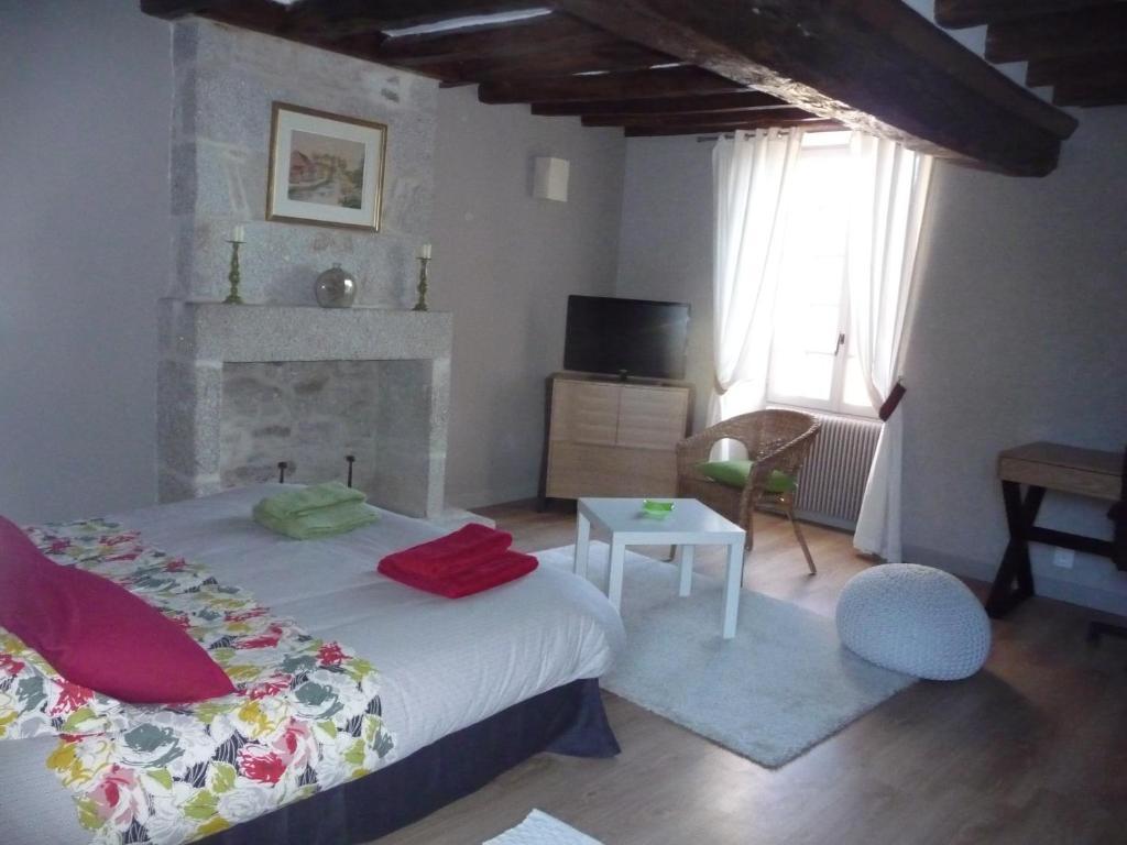 Bed and Breakfast La Maison D'A Cote Alençon Zimmer foto